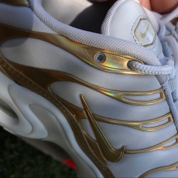 NWOB NIKE AIR MAX PLUS WOMENS SIZE 7.5 - Picture 10 of 11